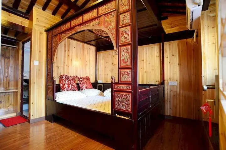 Хуаншань: Huqinlou Inn