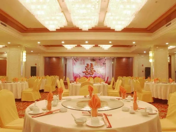 Уси: Wuxi Canal Grand Hotel