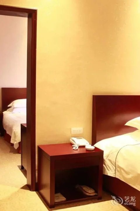 Лишуй: Yongli Business Hotel