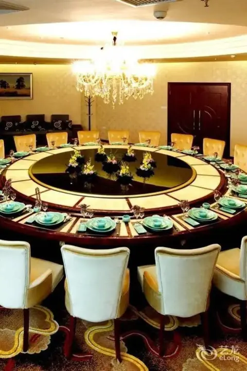 Лишуй: Yongli Business Hotel