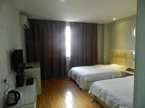 Ухань: Wuhan Feitai Business Hotel