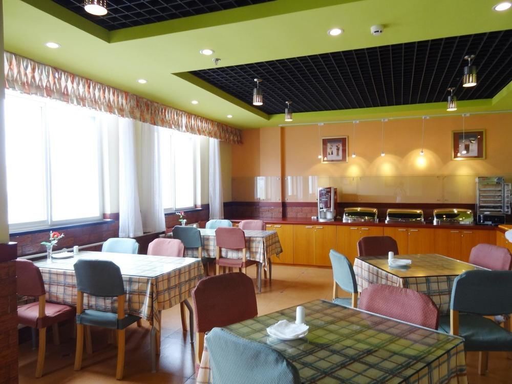 Жичжао: Home Inn Rizhao Railway Station
