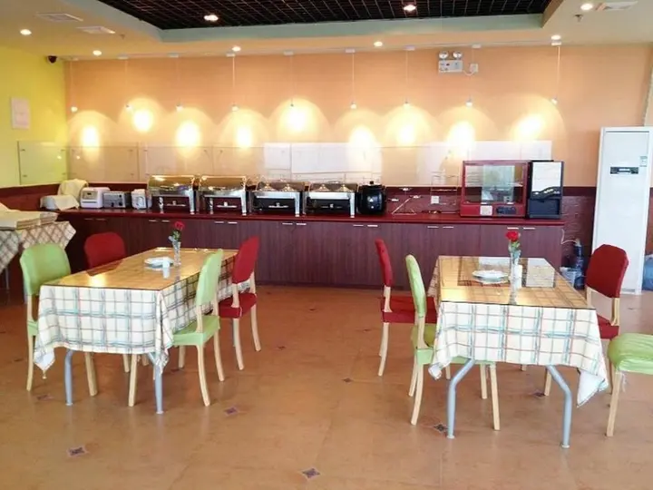 Уху: Home Inn Hotel