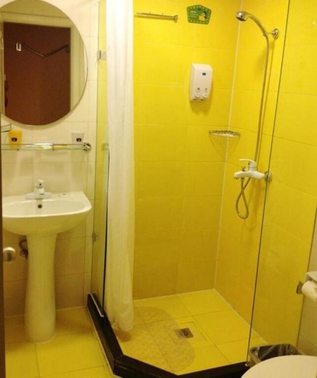 Уху: Home Inn Hotel