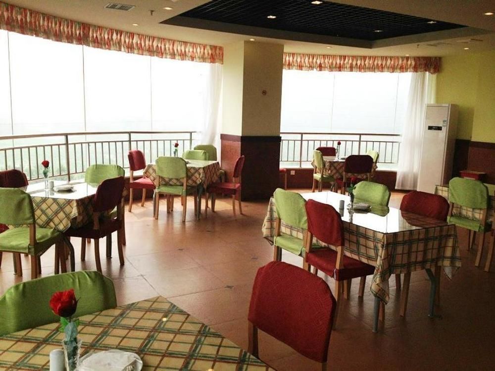 Уху: Home Inn Hotel