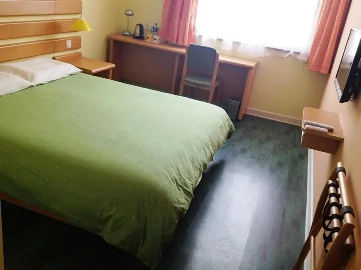 Уху: Home Inn Hotel