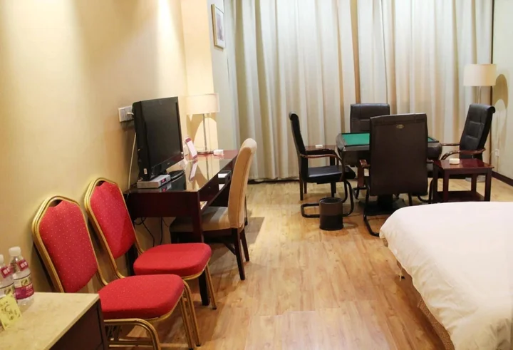 Синьсян: Fengsheng Zhongzhou Business Hotel