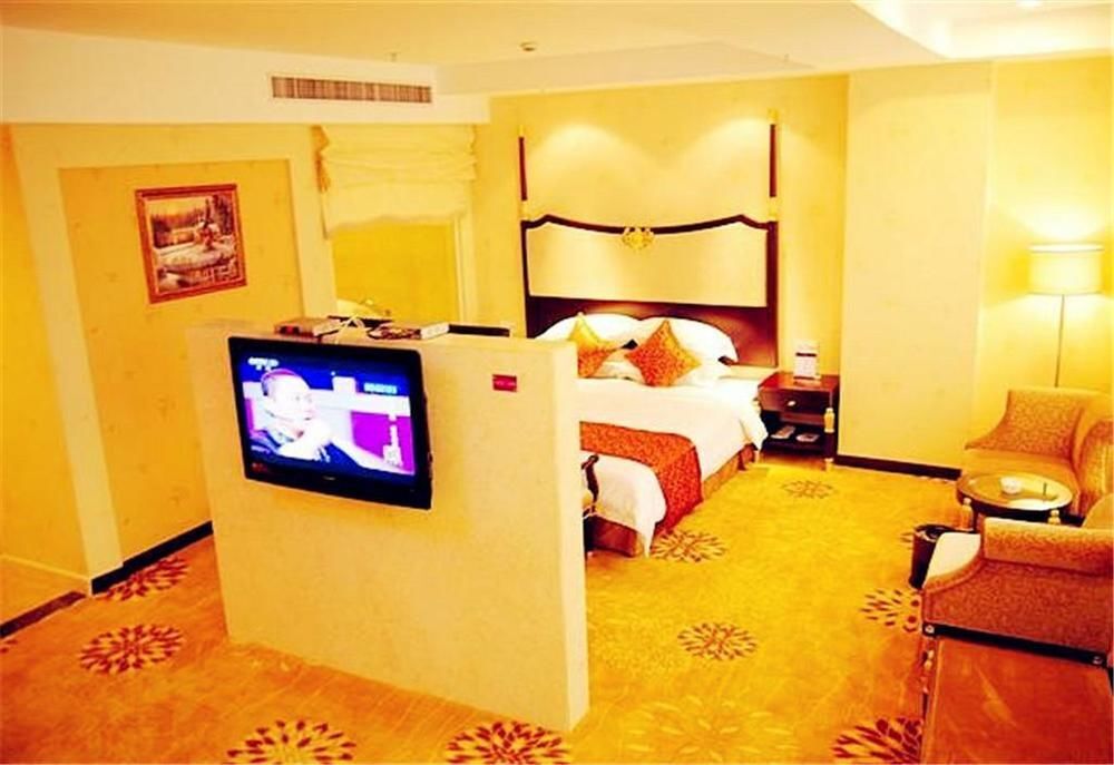 Синьсян: Fengsheng Zhongzhou Business Hotel