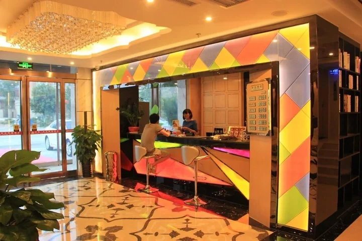 Кайфын: Kaifeng Wangjiao Spring Hotel
