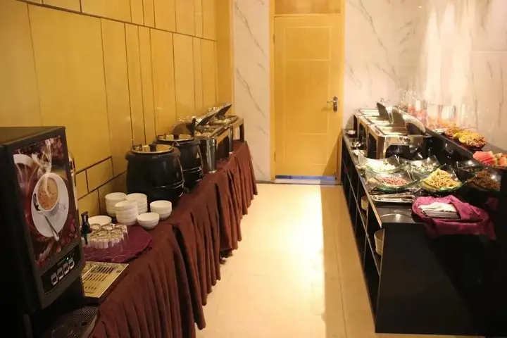 Кайфын: Kaifeng Wangjiao Spring Hotel