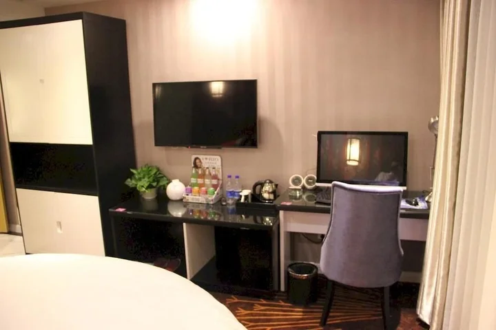 Кайфын: Kaifeng Wangjiao Spring Hotel