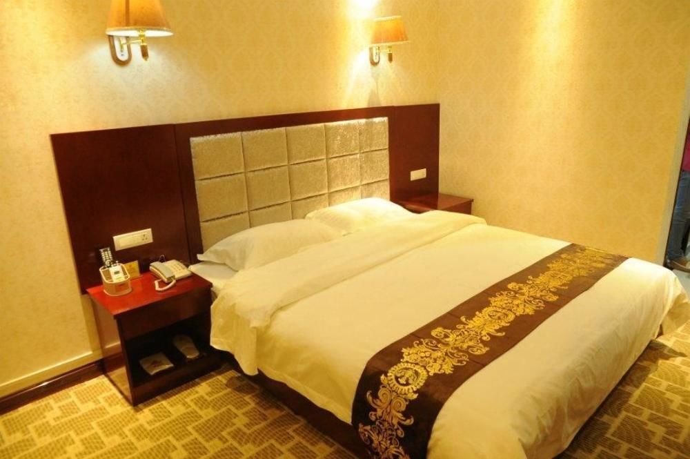 Яньань: Yichuan Longsheng Business Hotel