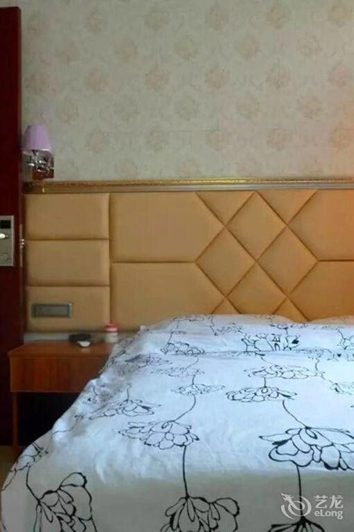 Ухань: Jintaohong Taoyuan Hotel