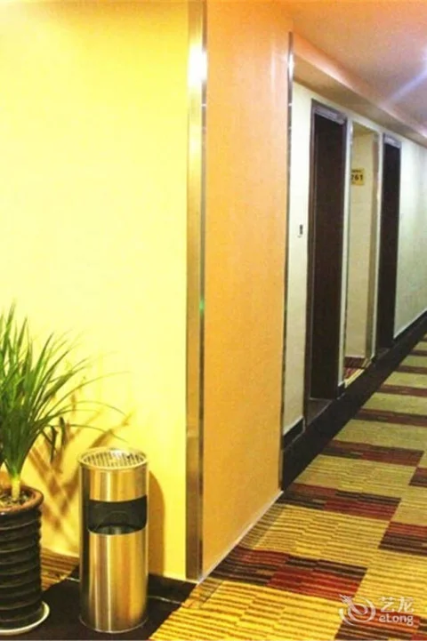Цзинань: Junqiang Shangwu Hotel