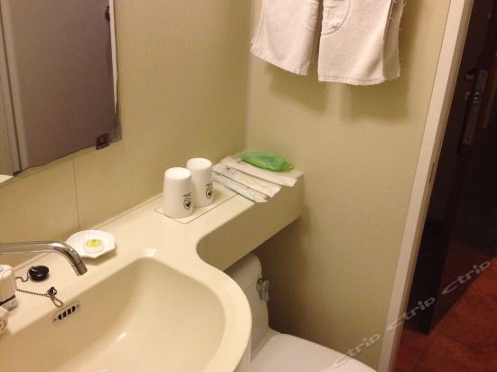 Цзинин: Greentree Inn Jining Railway Station Hotel