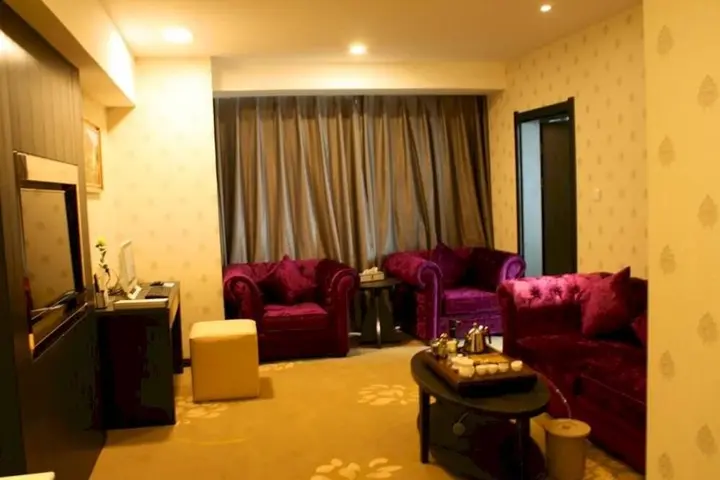 Чжэнчжоу: Shengting Business Hotel Zhengzhou International Exhibition Center