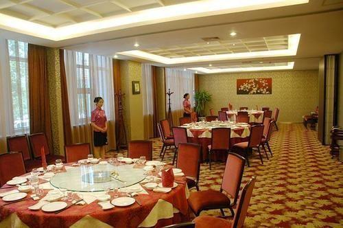 Лоян: Donghai Hotel