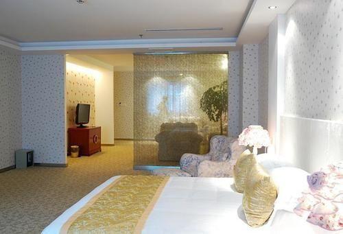 Лоян: Donghai Hotel
