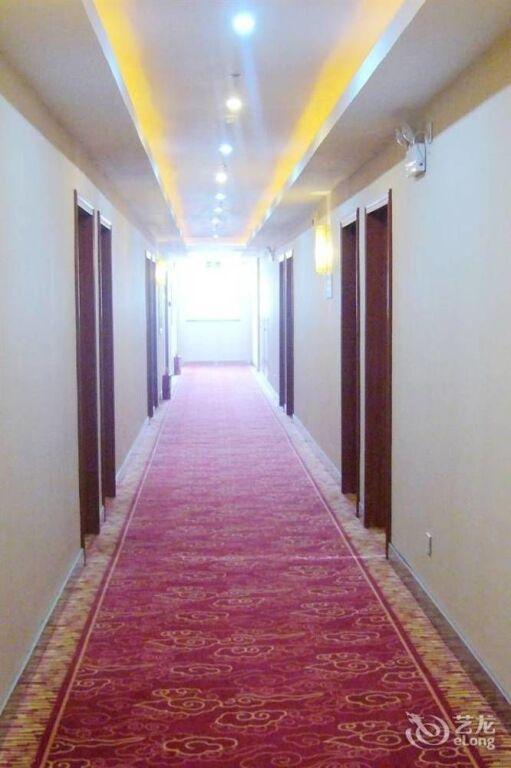 Синьсян: Meiyijia Business Hotel