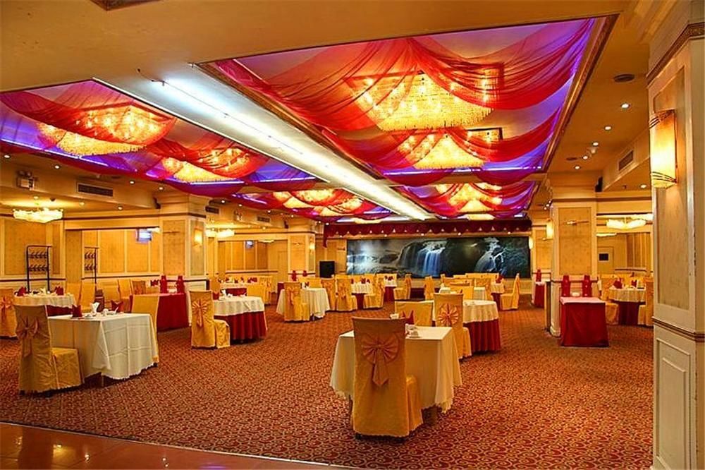 Тайюань: Sanjin International