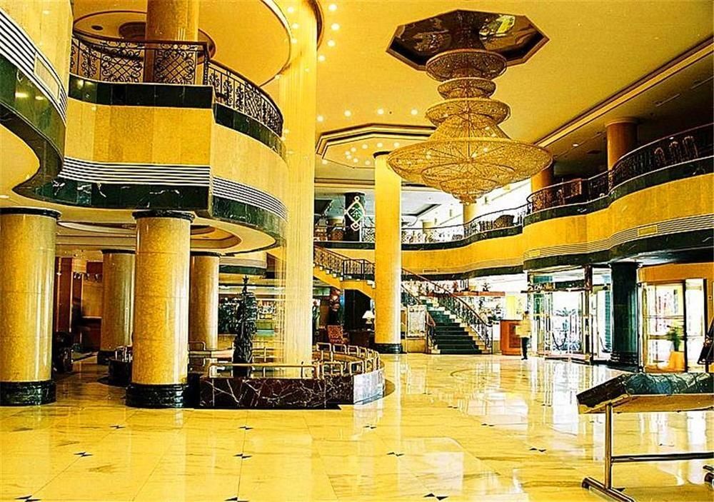 Тайюань: Sanjin International