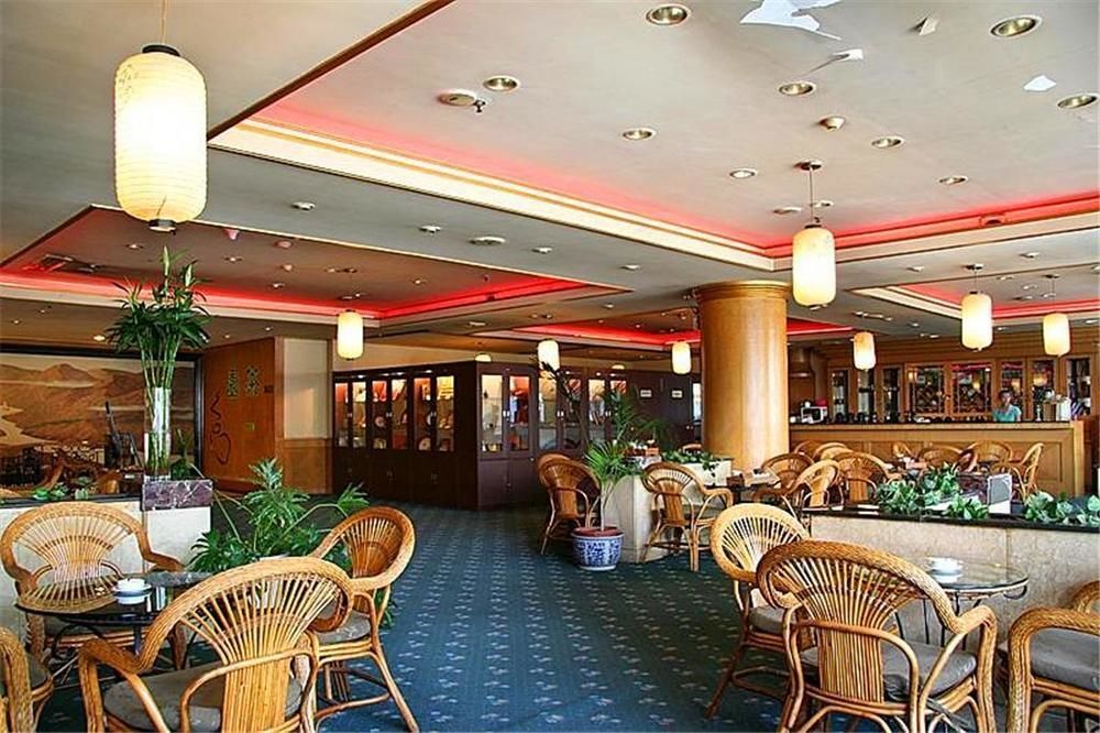 Тайюань: Sanjin International
