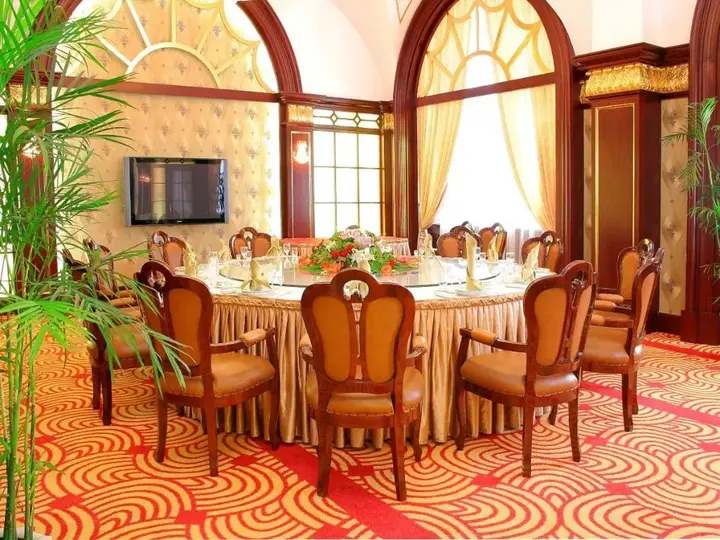 Шэньян: Shenyang Liaoning Mansion