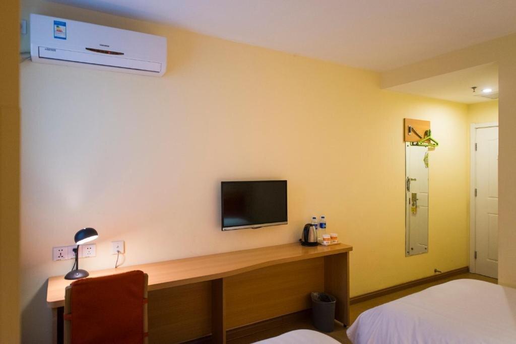 Чанша: Home Inn Changsha Yuelu Mountain Rongwan Town Metro Station