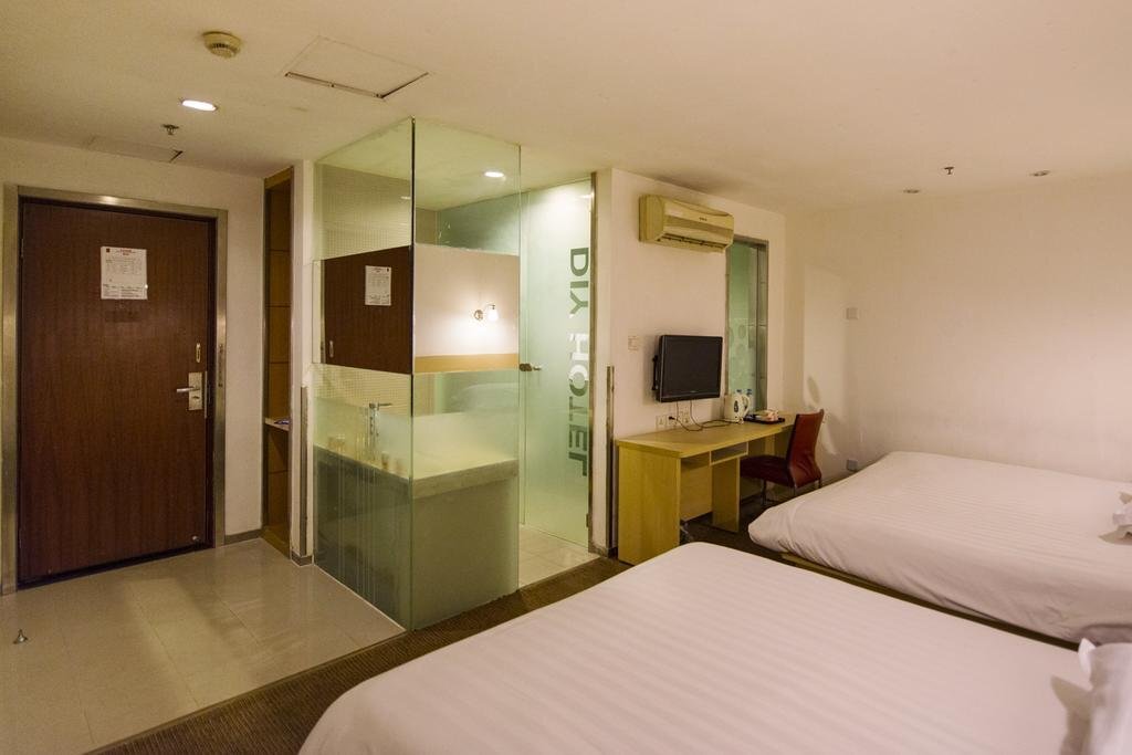 Ухань: Motel Wuhan Qingnian Road Metro Station