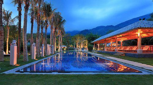 Баотин: Litchi Garden Rainforest Hot Spring Resort