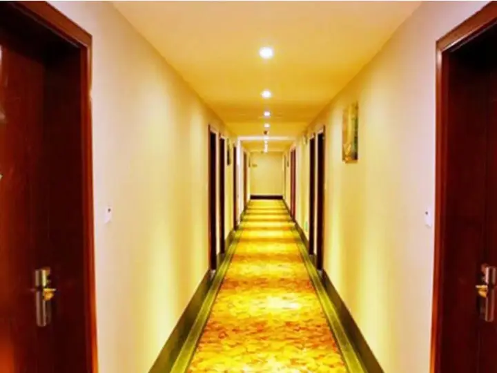 Чжэньцзян: GreenTree Inn Nanjing Tangshan Town Hot Spring Express Hotel