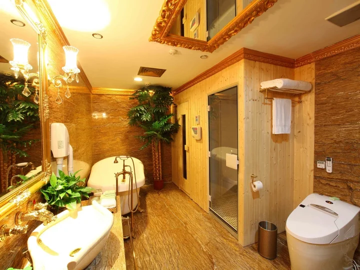 Наньнин: Nanning Dibai 7 Star Hotel