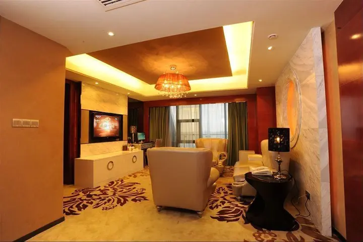 Наньнин: Gold Diamond International Hotel