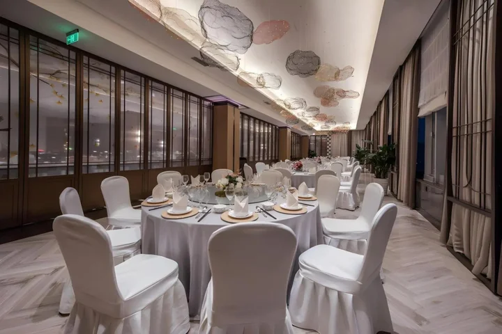 Чэнду: Rainbird International Hotel