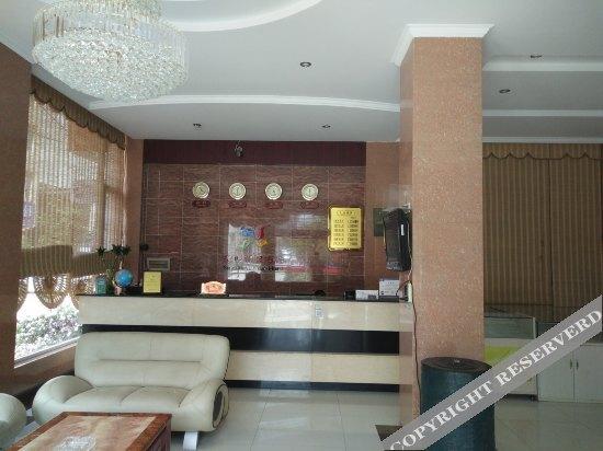 Дали: Serene Holiday Hotel