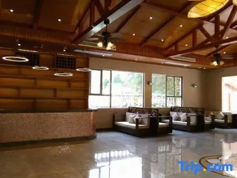 Хойчжоу: New Taoyuan Mountain Village