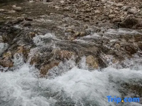 Хойчжоу: New Taoyuan Mountain Village