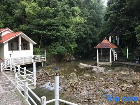 Хойчжоу: New Taoyuan Mountain Village