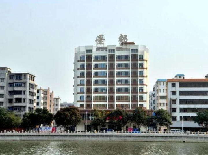 Джиангме: United Star Hotel