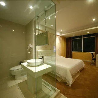 Джиангме: Milan Hotel