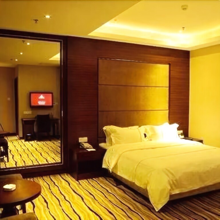 Шаньвэй: Carnival Recreation Hotel