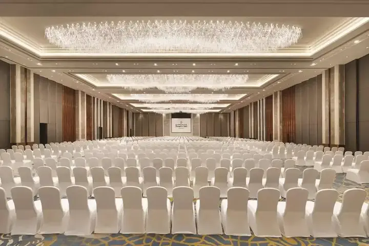 Таншань: Shangri-La Tangshan