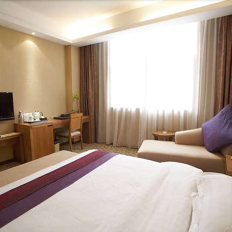 Чжаоцин: Deqing Argos Resort Hotel