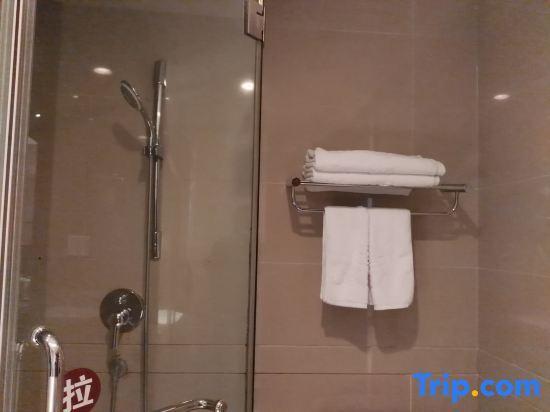 Эчжоу: Huanggang New Beacon Waiden Hotel