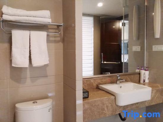 Эчжоу: Huanggang New Beacon Waiden Hotel