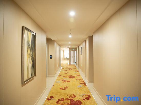 Эчжоу: Huanggang New Beacon Waiden Hotel