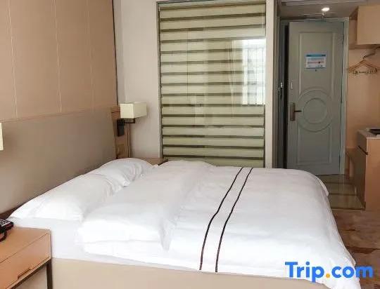 Эчжоу: Huanggang New Beacon Waiden Hotel
