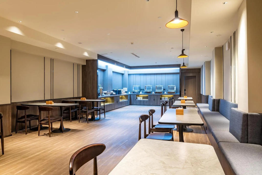 Ухань: HanTing Hotel (Wuhan Wuchang Railway Station Qiyimen)