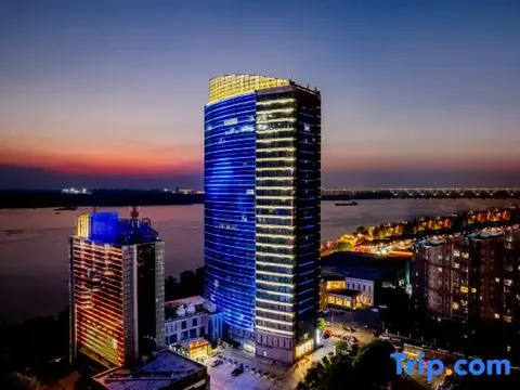 Уху: Hezhong Guanjing Hotel