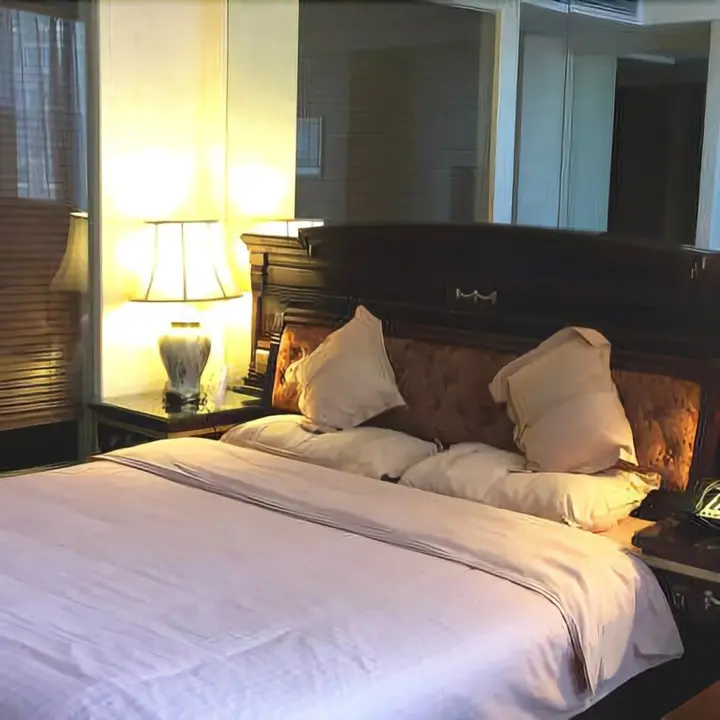 Уху: Hezhong Guanjing Hotel